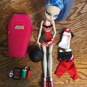 Monster high Ghoulia Yelps play set
